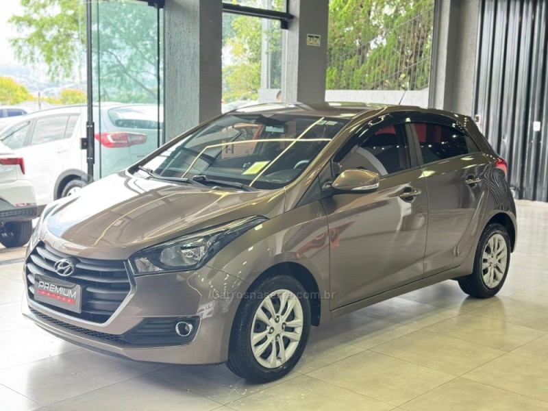 HB20 1.0 COMFORT STYLE 12V FLEX 4P MANUAL - 2017 - DOIS IRMãOS
