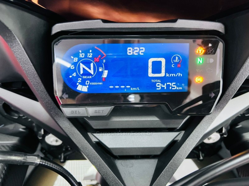 CBR 650R  - 2023 - CAMPO BOM