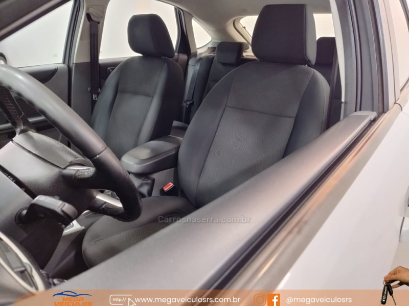 FOCUS 1.6 GLX 16V FLEX 4P MANUAL - 2013 - BENTO GONçALVES