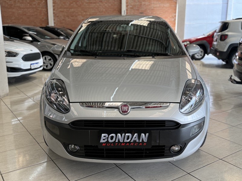 PUNTO 1.4 ATTRACTIVE ITALIA 8V FLEX 4P MANUAL - 2017 - FARROUPILHA