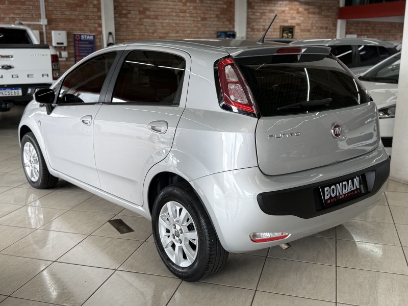 PUNTO 1.4 ATTRACTIVE ITALIA 8V FLEX 4P MANUAL - 2017 - FARROUPILHA