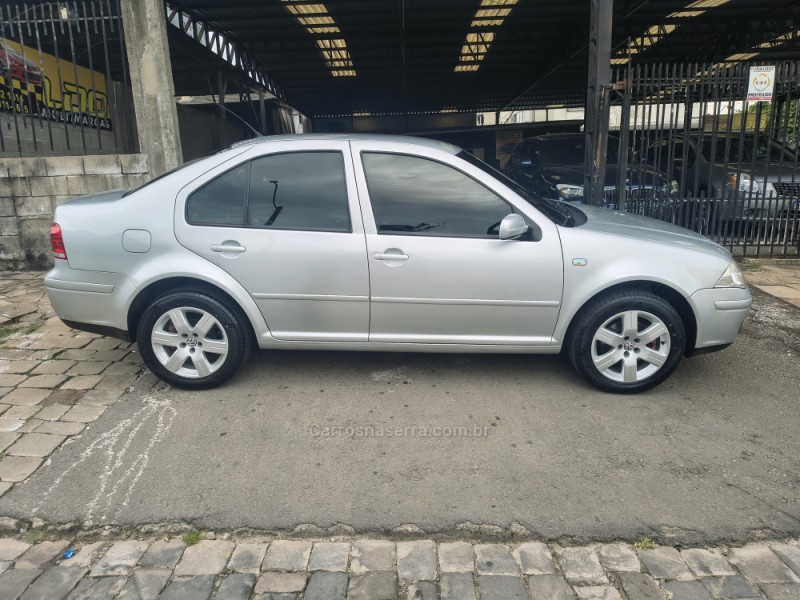 BORA 2.0 MI 8V FLEX 4P AUTOMÁTICO - 2011 - CAXIAS DO SUL