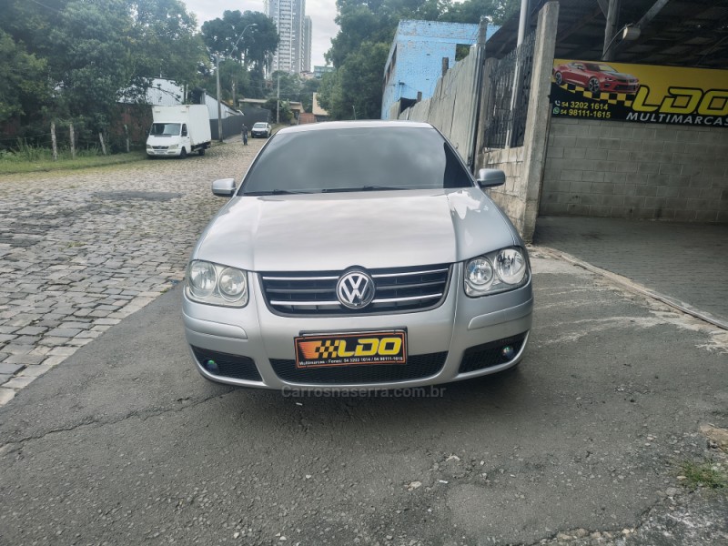 BORA 2.0 MI 8V FLEX 4P AUTOMÁTICO - 2011 - CAXIAS DO SUL