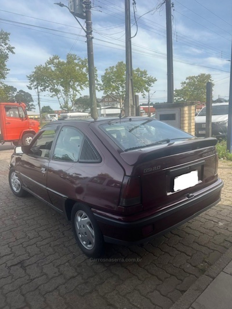 KADETT  - 1993 - CANELA