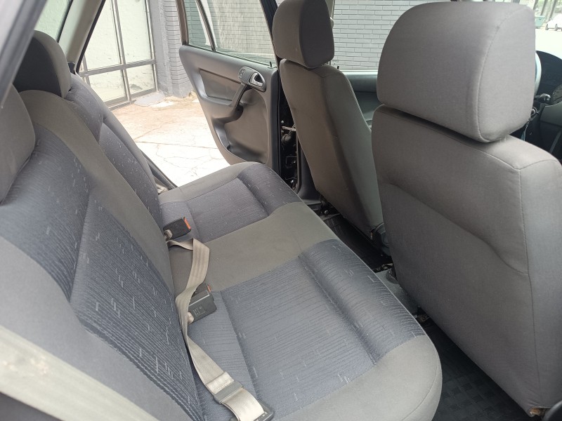 PARATI 1.8 MI TRACK & FIELD 8V FLEX 4P MANUAL G.IV - 2005 - FLORES DA CUNHA