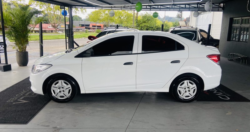 PRISMA 1.0 MPFI JOY 8V FLEX 4P MANUAL - 2018 - CANELA