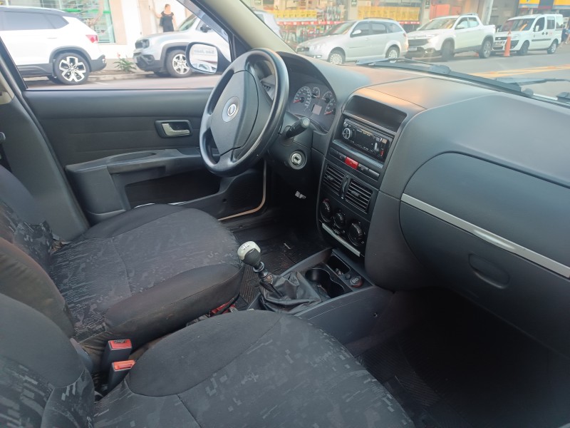 PALIO 1.3 MPI FIRE ELX 8V FLEX 4P MANUAL - 2004 - FLORES DA CUNHA