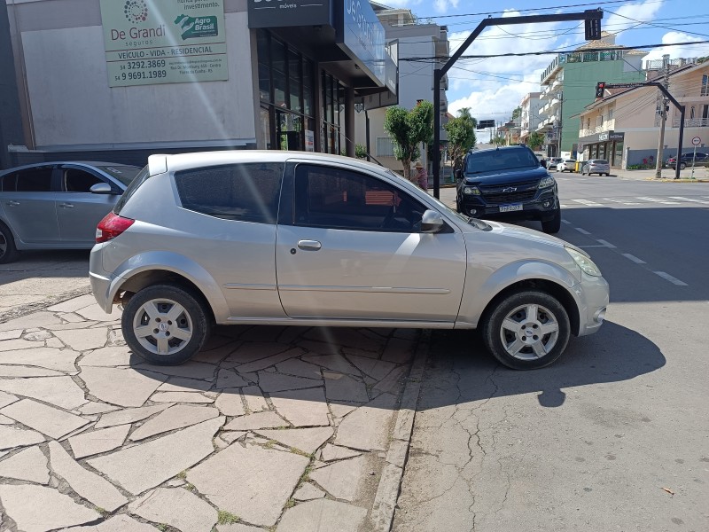 KA 1.0 MPI 8V FLEX 2P MANUAL - 2011 - FLORES DA CUNHA