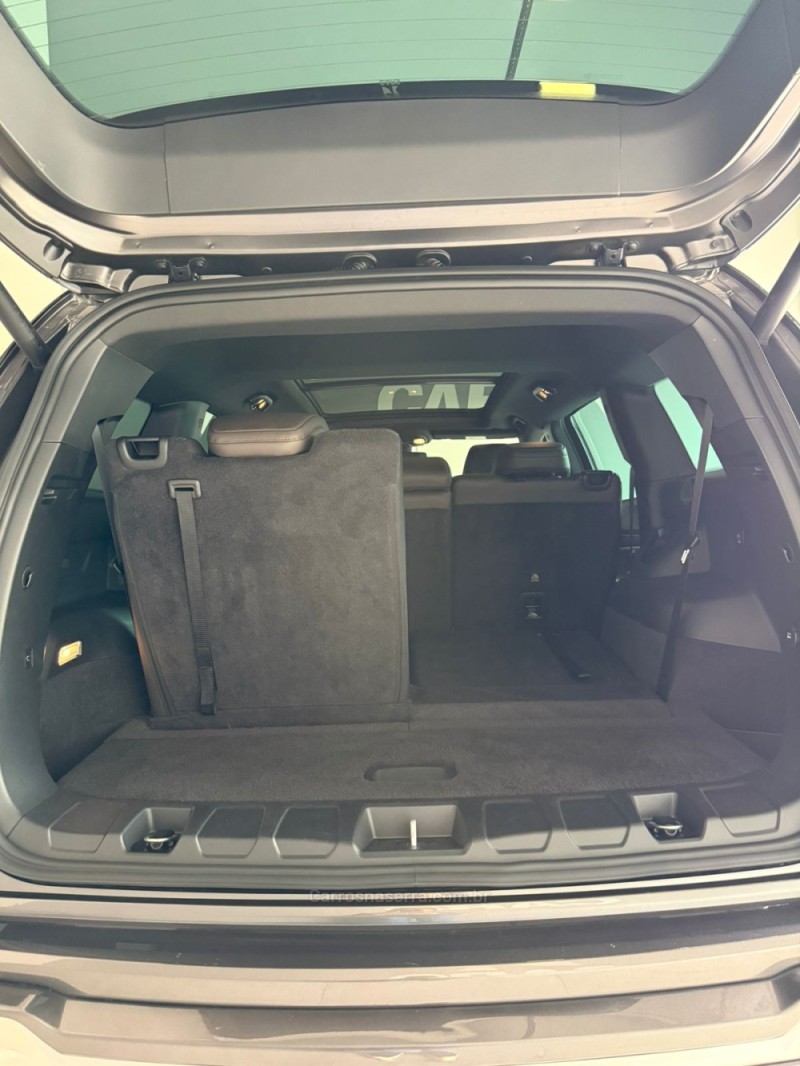 COMMANDER 2.0 OVERLAND TD380 4X4 TURBO DIESEL 4P AUTOMÁTICO - 2024 - LAJEADO