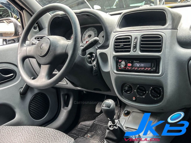 CLIO 1.0 AUTHENTIQUE 16V FLEX 4P MANUAL - 2008 - NOVO HAMBURGO