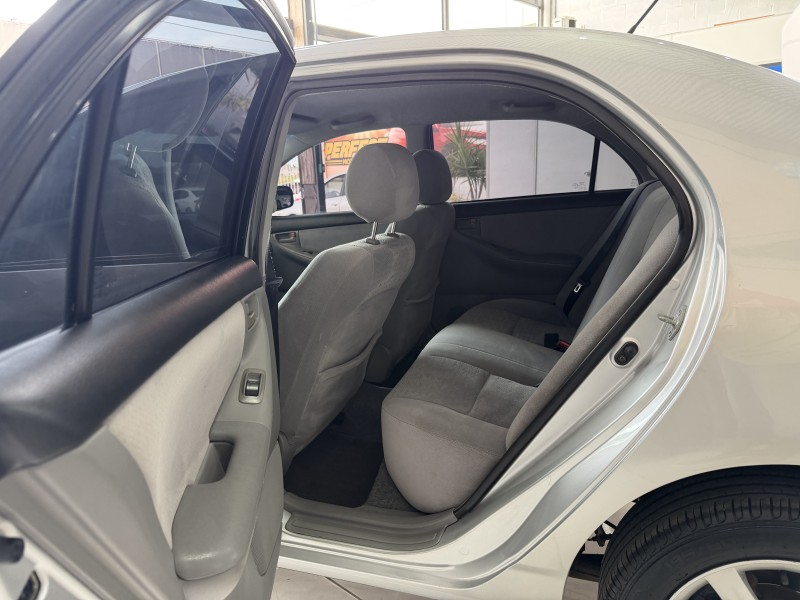 COROLLA 1.8 XEI 16V GASOLINA 4P AUTOMÁTICO - 2004 - PORTãO