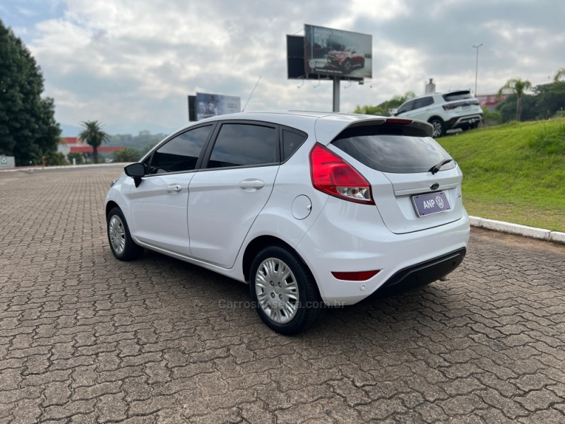 FIESTA 1.6 SE HATCH 16V FLEX 4P MANUAL - 2019 - NOVA PETRóPOLIS