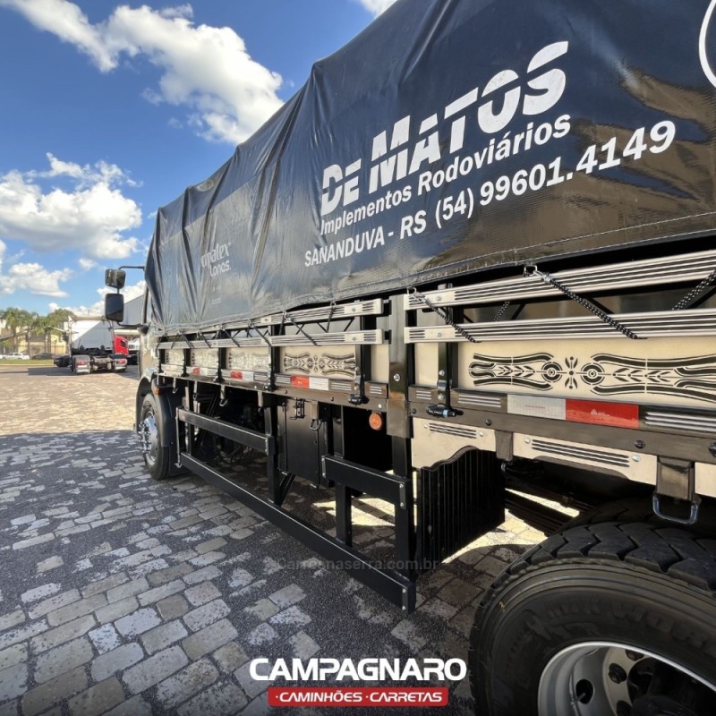 VM 220 4X2 - 2013 - VACARIA