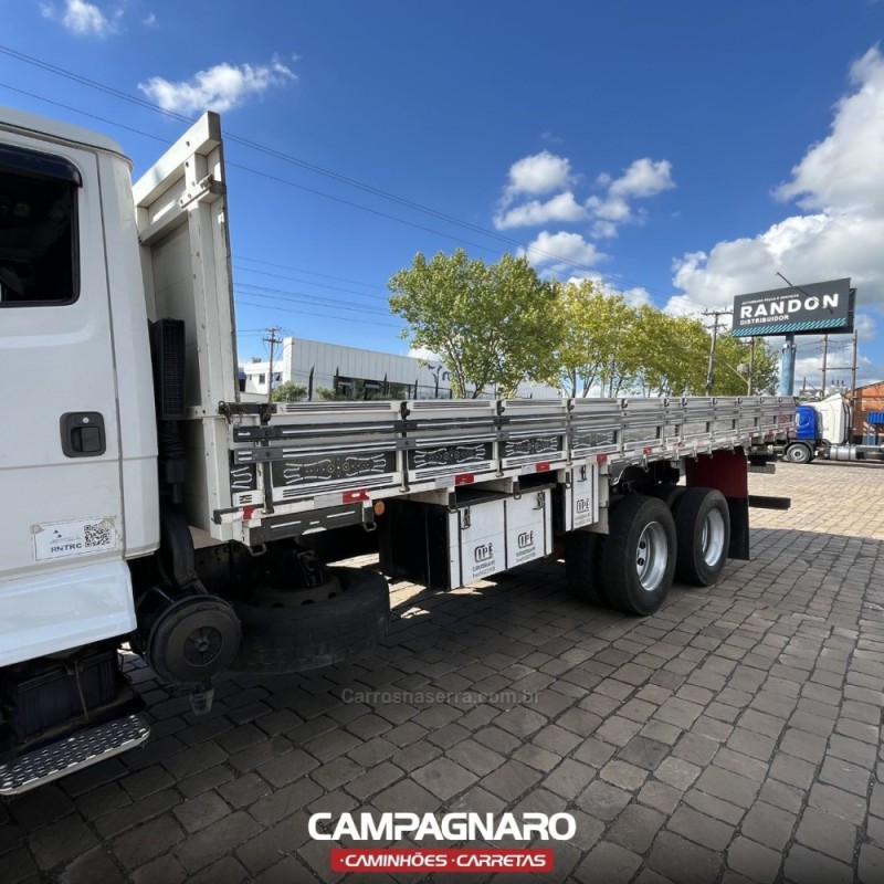 L-1620 3 EIXOS - 2004 - VACARIA