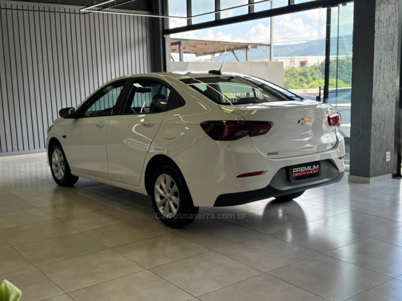 ONIX 1.0 LT 12V TURBO FLEX 4P MANUAL - 2023 - DOIS IRMãOS