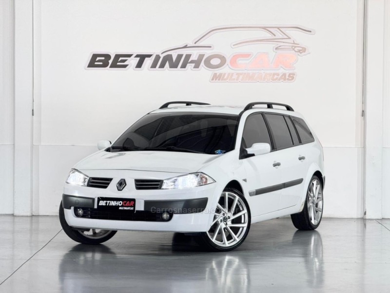 MÉGANE 1.6 DYNAMIQUE GRAND TOUR 16V FLEX 4P MANUAL