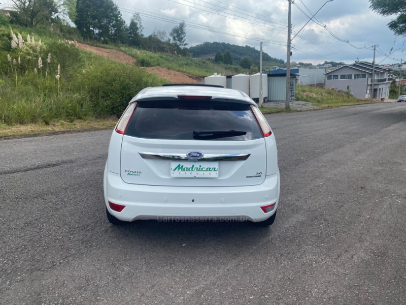FOCUS 2.0 TITANIUM HATCH 16V FLEX 4P AUTOMÁTICO - 2012 - FLORES DA CUNHA