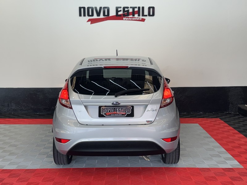 FIESTA 1.6 SE HATCH 16V FLEX 4P MANUAL - 2015 - CAXIAS DO SUL