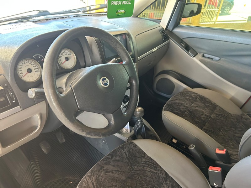 IDEA 1.8 MPI HLX 8V FLEX 4P MANUAL - 2007 - CANELA