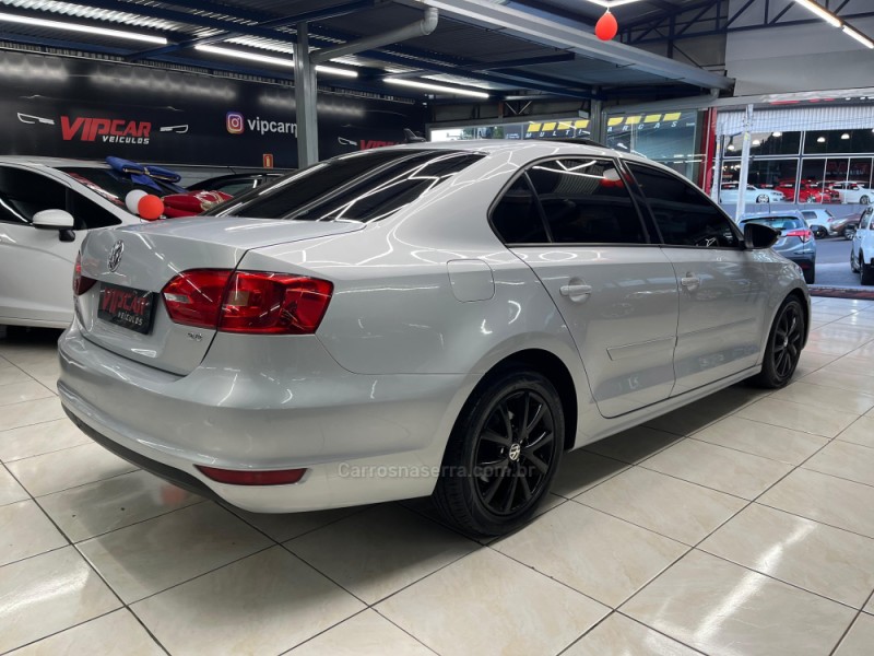 JETTA 2.0 COMFORTLINE FLEX 4P TIPTRONIC - 2012 - ESTâNCIA VELHA