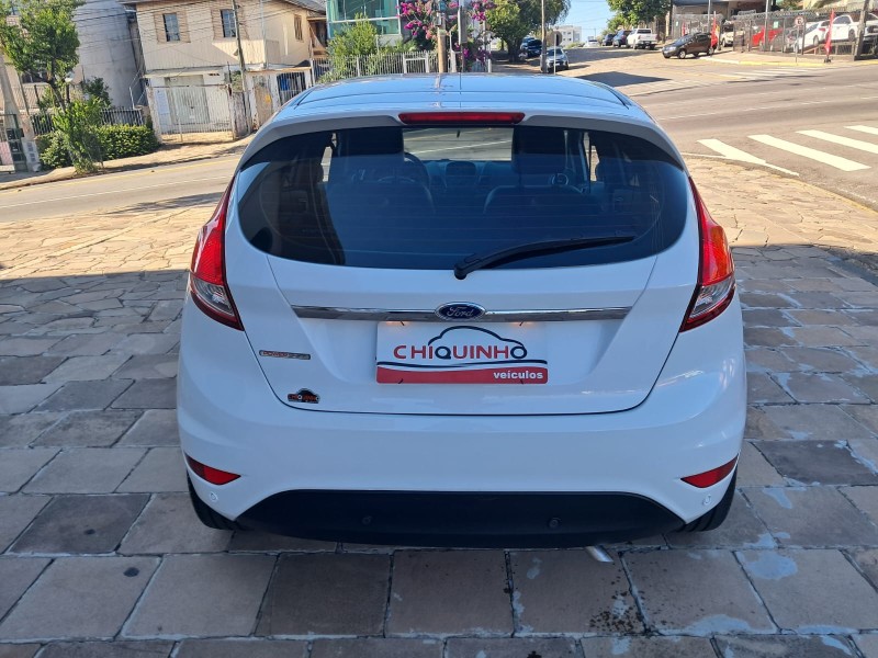 FIESTA 1.6 TITANIUM HATCH 16V FLEX 4P AUTOMÁTICO - 2016 - CAXIAS DO SUL