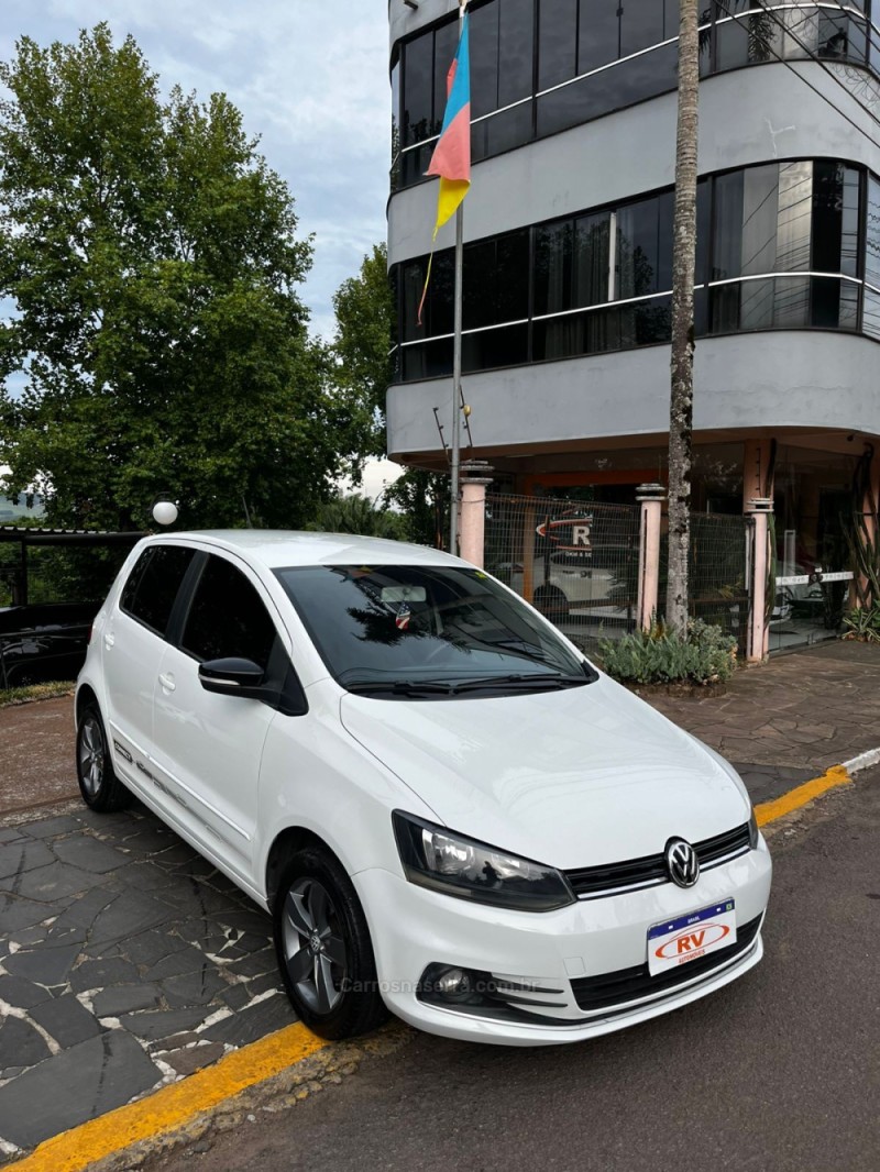 FOX 1.6 CONNECT 8V FLEX 4P MANUAL - 2019 - CARLOS BARBOSA