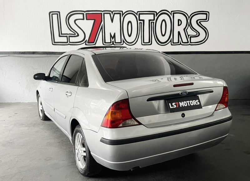 FOCUS 2.0 GLX 16V FLEX 4P AUTOMÁTICO - 2005 - CAXIAS DO SUL