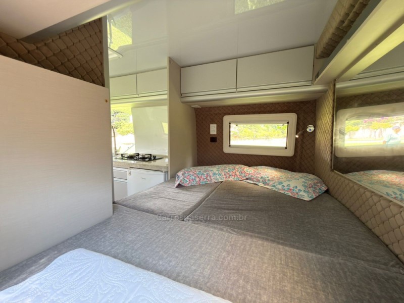 DUCATO 2.3 MINIBUS TETO ALTO 16V TURBO DIESEL 3P MANUAL - 2018 - CANELA