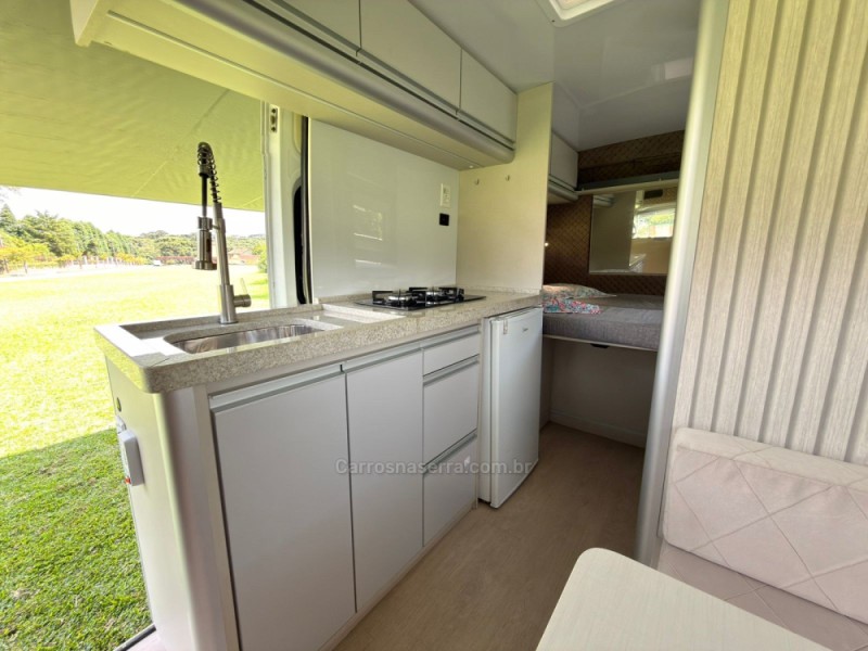 DUCATO 2.3 MINIBUS TETO ALTO 16V TURBO DIESEL 3P MANUAL - 2018 - CANELA