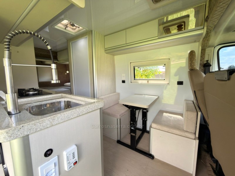 DUCATO 2.3 MINIBUS TETO ALTO 16V TURBO DIESEL 3P MANUAL - 2018 - CANELA