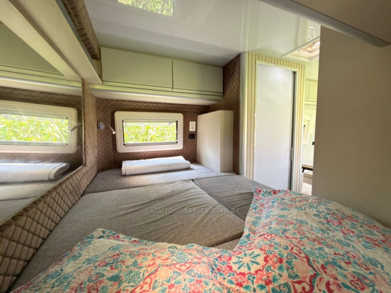 DUCATO 2.3 MINIBUS TETO ALTO 16V TURBO DIESEL 3P MANUAL - 2018 - CANELA