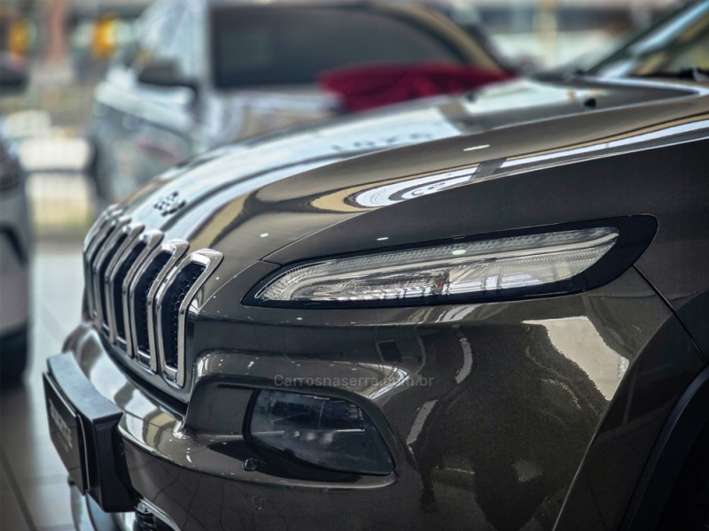 CHEROKEE 3.2 LIMITED 4X4 V6 24V GASOLINA 4P AUTOMÁTICO - 2014 - PORTO ALEGRE