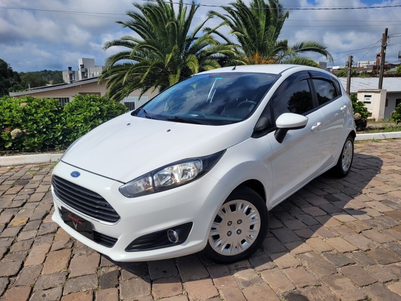 fiesta 1.5 s hatch 16v flex 4p manual 2015 carlos barbosa