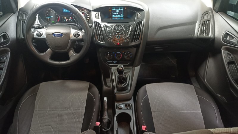 FOCUS 1.6 SE PLUS 16V FLEX 4P MANUAL - 2015 - CAXIAS DO SUL