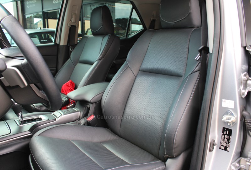 HILUX SW4 2.8 4X4 SRX PLATINUM TURBO DIESEL 4P AUTOMÁTICO - 2025 - CAXIAS DO SUL