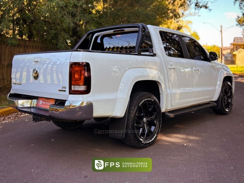 AMAROK 3.0 V6 TDI HIGHLINE CD DIESEL 4MOTION AUTOMÁTICO - 2019 - CANOAS