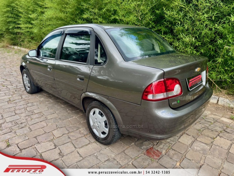CLASSIC 1.0 MPFI LS 8V FLEX 4P MANUAL - 2014 - NOVA PRATA