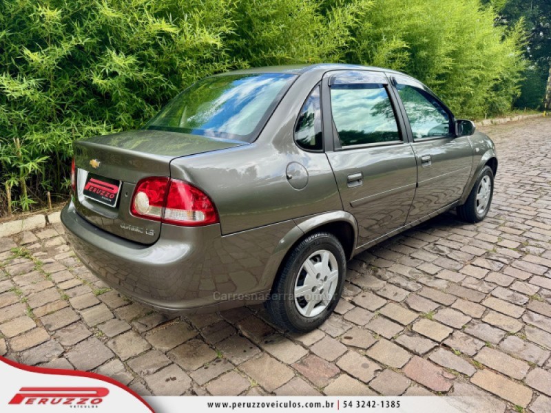 CLASSIC 1.0 MPFI LS 8V FLEX 4P MANUAL - 2014 - NOVA PRATA