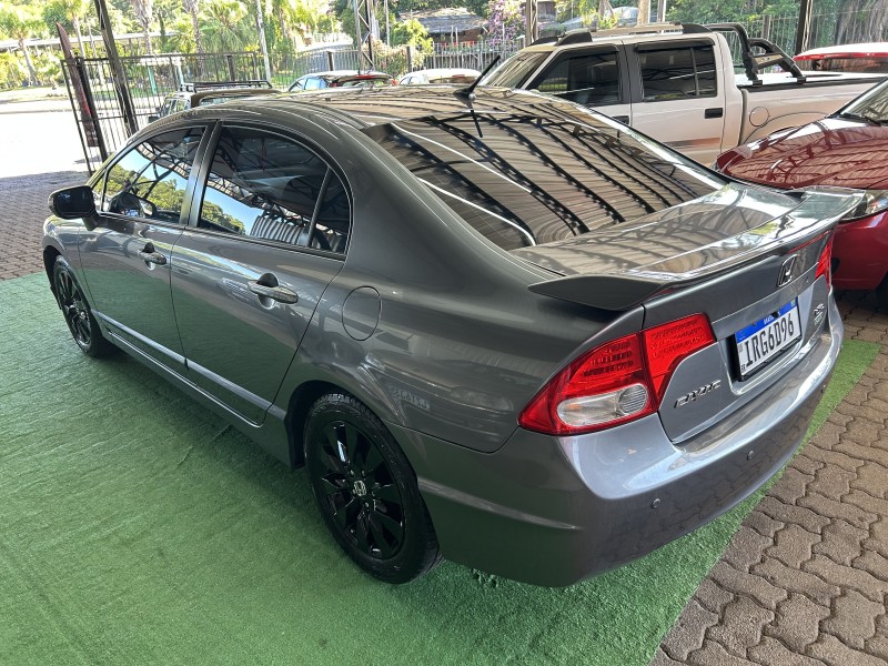 CIVIC 1.8 LXL 16V FLEX 4P MANUAL - 2011 - SãO SEBASTIãO DO CAí