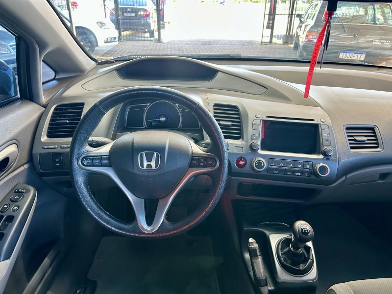 CIVIC 1.8 LXL 16V FLEX 4P MANUAL - 2011 - SãO SEBASTIãO DO CAí
