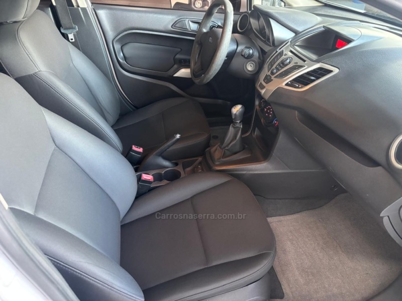 FIESTA 1.6 SE SEDAN 16V FLEX 4P MANUAL - 2011 - CAXIAS DO SUL