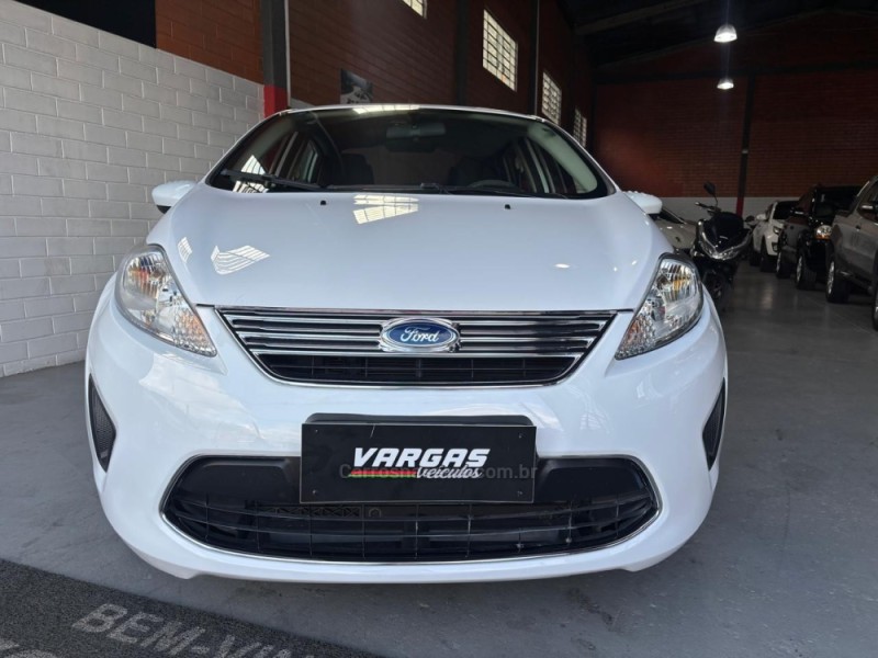 FIESTA 1.6 SE SEDAN 16V FLEX 4P MANUAL - 2011 - CAXIAS DO SUL