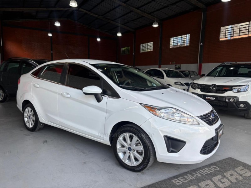 FIESTA 1.6 SE SEDAN 16V FLEX 4P MANUAL - 2011 - CAXIAS DO SUL