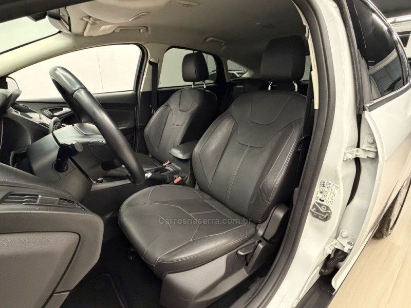 FOCUS 1.6 SE 8V FLEX 4P MANUAL - 2016 - CAXIAS DO SUL