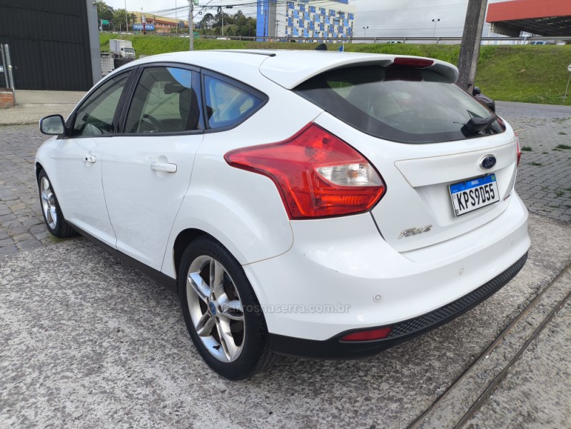 FOCUS 2.0 SE PLUS 16V FLEX 4P AUTOMÁTICO - 2014 - FARROUPILHA