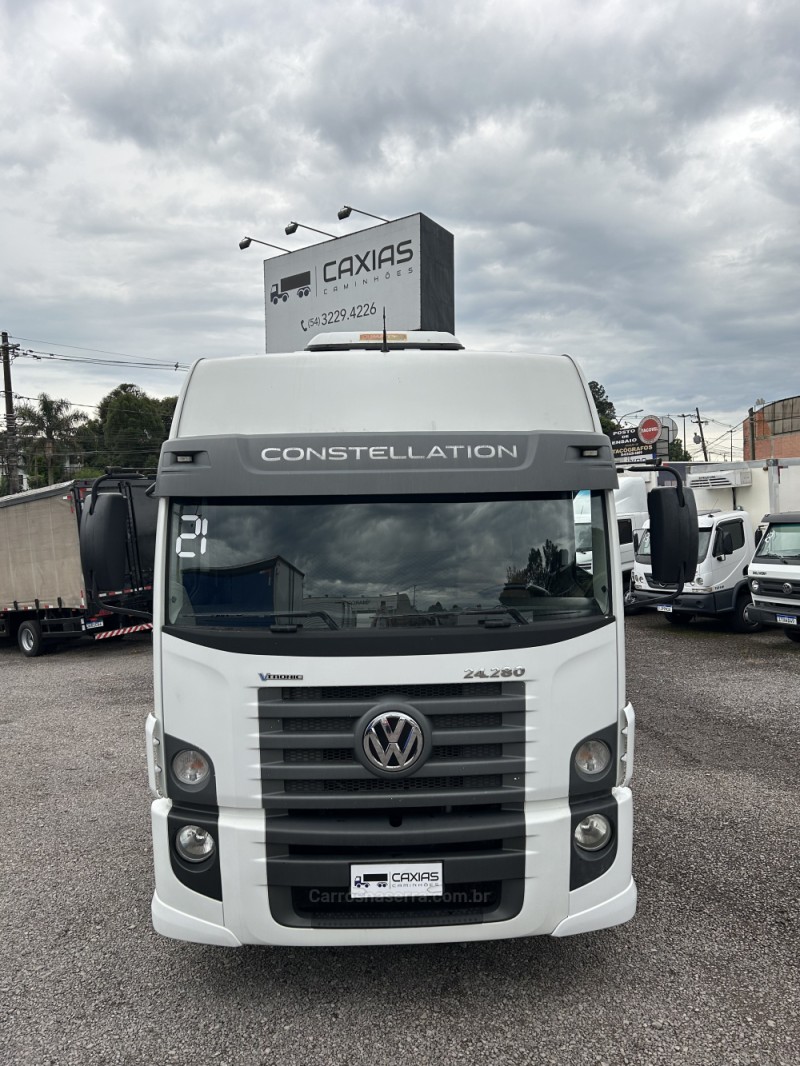 24-280 E CONSTELLATION 6X2 - 2021 - CAXIAS DO SUL