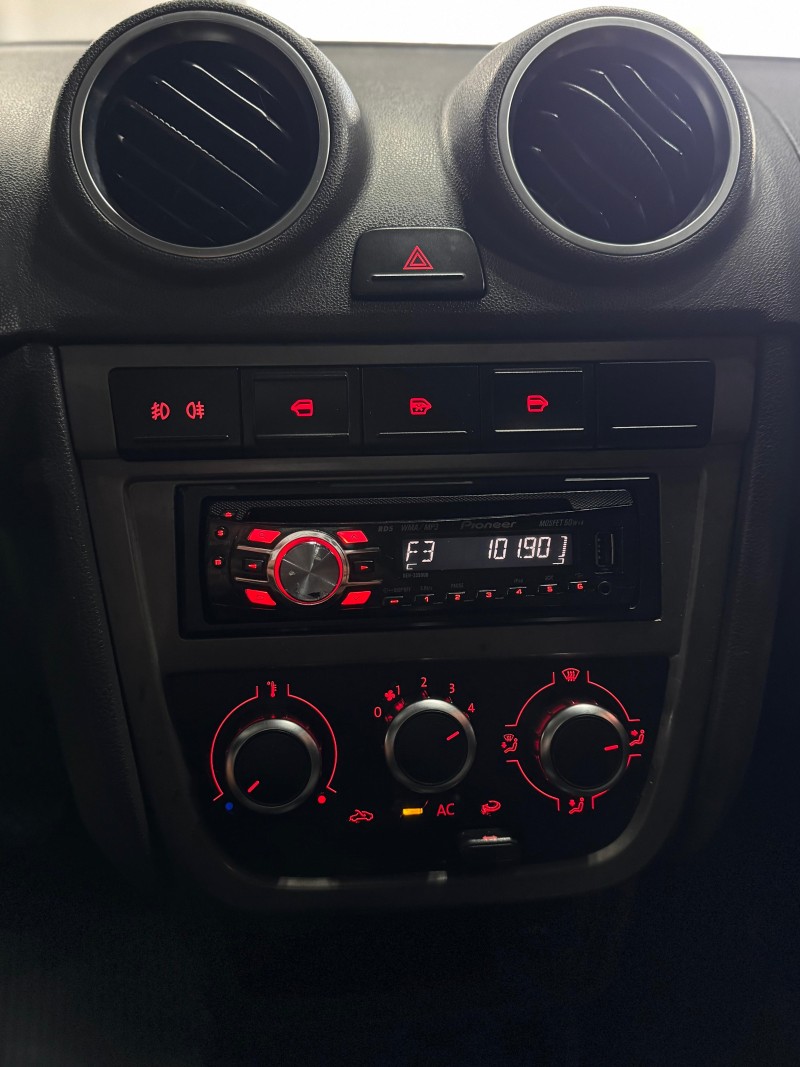 VOYAGE 1.6 MI TREND 8V FLEX 4P MANUAL - 2010 - FELIZ