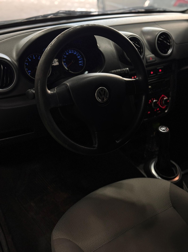 VOYAGE 1.6 MI TREND 8V FLEX 4P MANUAL - 2010 - FELIZ