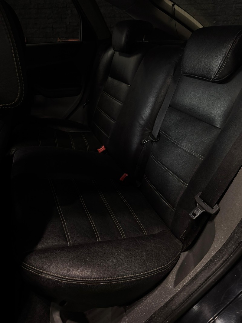 FOCUS 2.0 HA 16V GASOLINA 4P MANUAL - 2010 - FELIZ