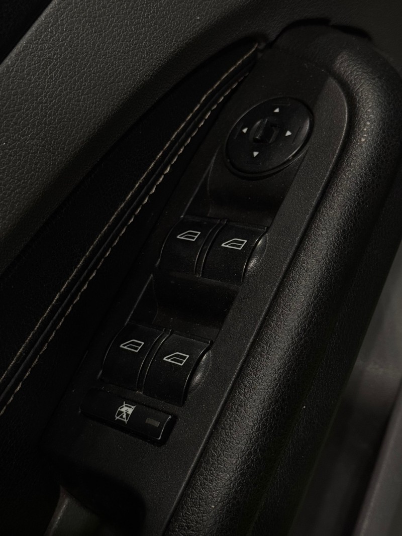 FOCUS 2.0 HA 16V GASOLINA 4P MANUAL - 2010 - FELIZ